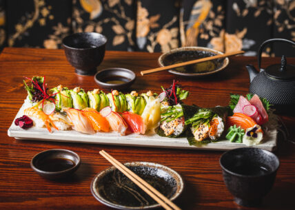 Jo moriawase - 20 piece sushi and sashimi sharing platter Jo moriawase - 20 piece sushi and sashimi sharing platter