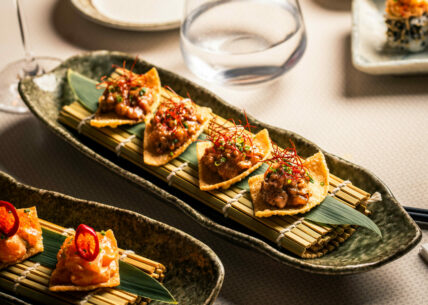 wagyu crisp. wagyu crisp. 4 piece toasted crispbread topped with wagyu tartar, truffle mayo, unagi sauce, chives & chilli